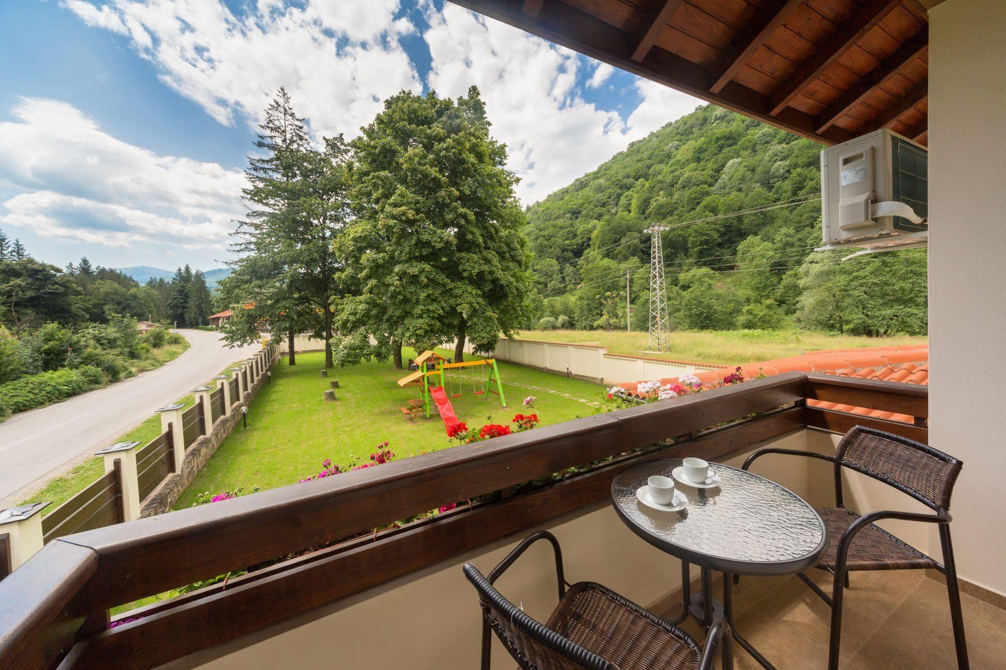 Guest House Vitora Ribaritsa ภายนอก รูปภาพ